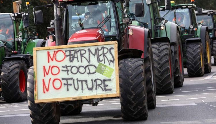 Războiul elitelor împotriva fermierilor | VIDEO 