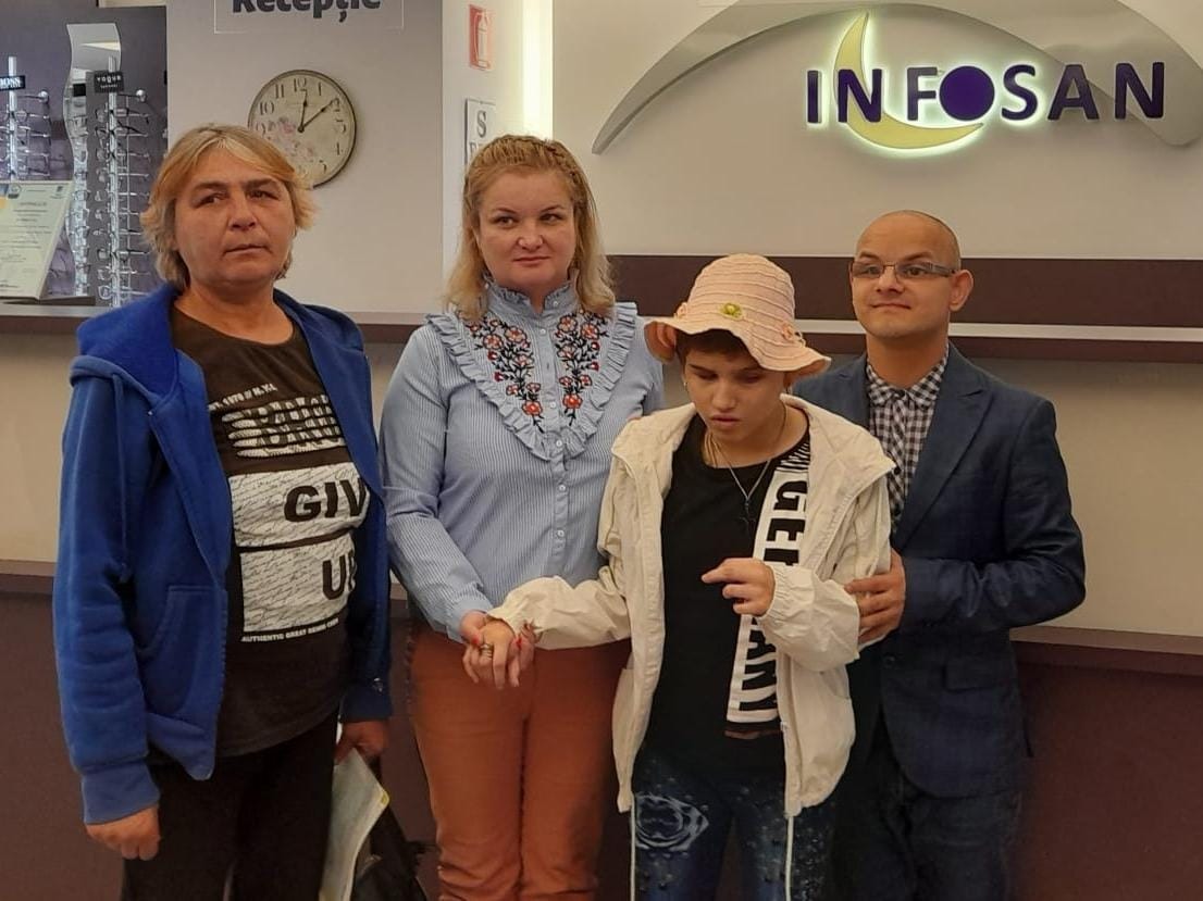 Asociația Cataleya / Yris împreună cu Mihai Căldăraru, Directorul Direcției Generale de Asistență Socială România- au fost la Clinica INFOSAN pentru consult de specialitate cu o fetiță nevăzătoare