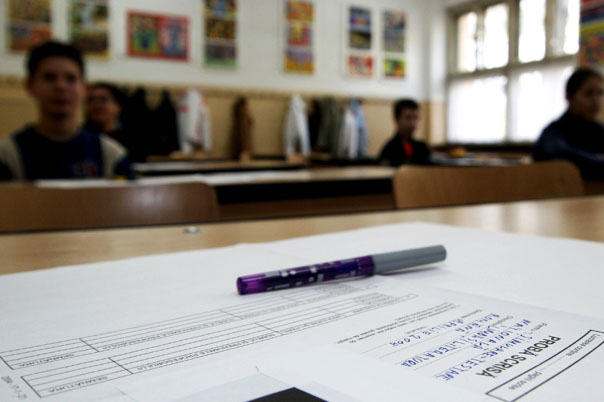 Elevii gorjeni sunt fruntea! O elevă din Târgu Jiu a inițiat o petiție care cere echivalarea Bacalaureatului cu mediile din clasele IX-XII
