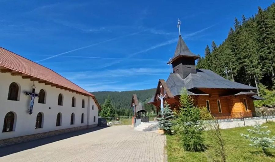 Mănăstirea Obârșia Lotrului